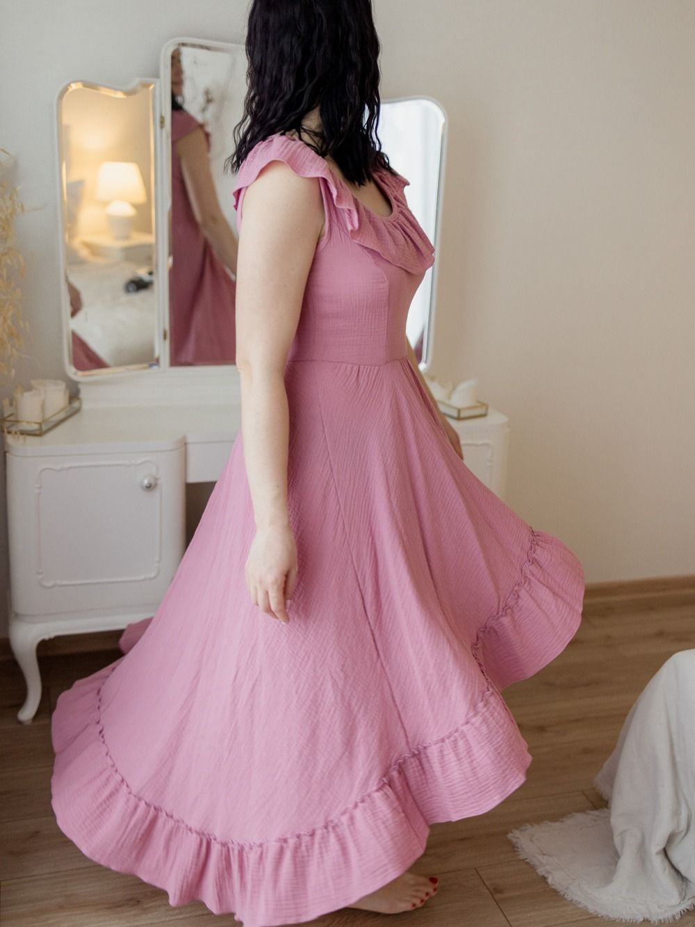 mušelínové šaty s vlečkou