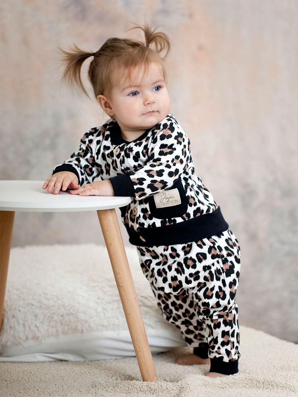 Dívčí svetr výplněk Leopard